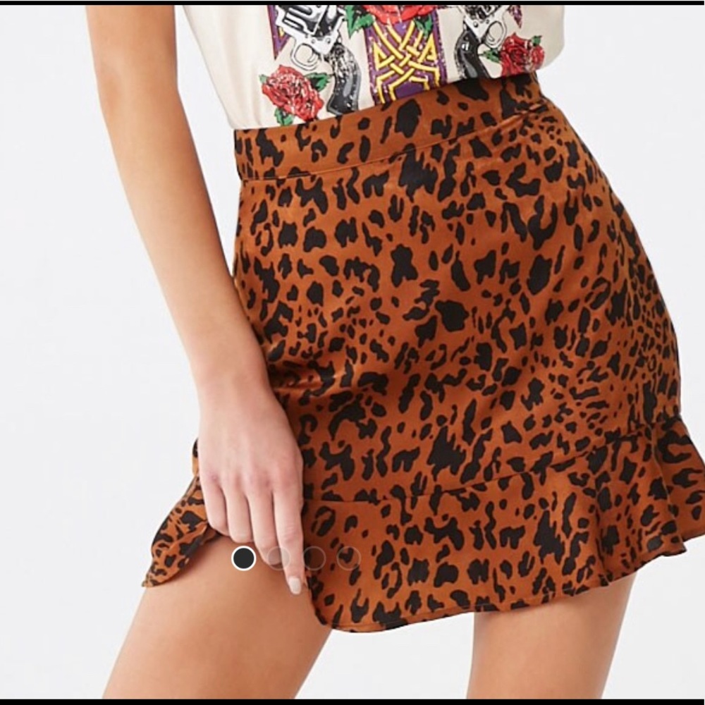 Forever21 leopard mini skirt